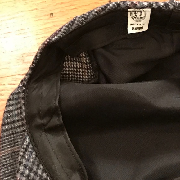 EUC Vintage Amalgamated Plaid Wool Hat/Cap, Gray - Picture 3 of 3